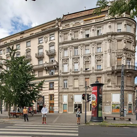 Ultra Luxury アパート *