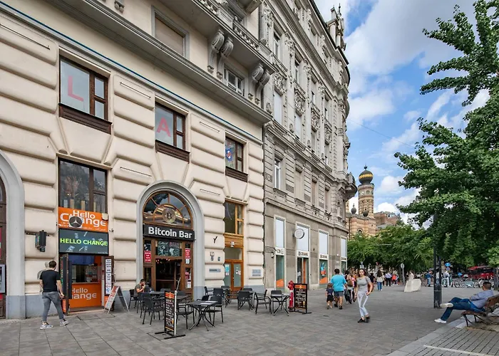 Ultra Luxury * Budapest